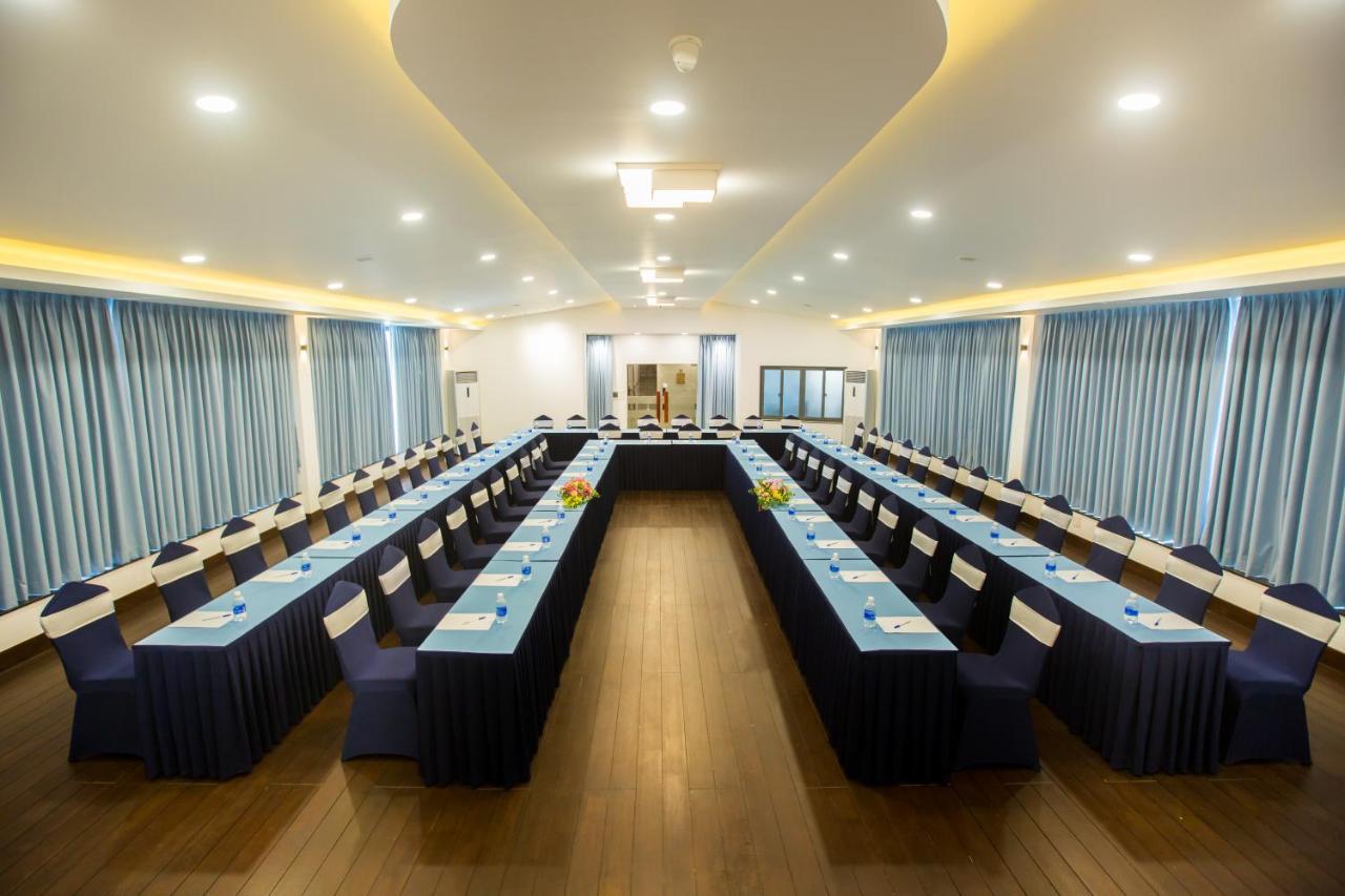 Mermaid Seaside Hotel Vung Tau Buitenkant foto